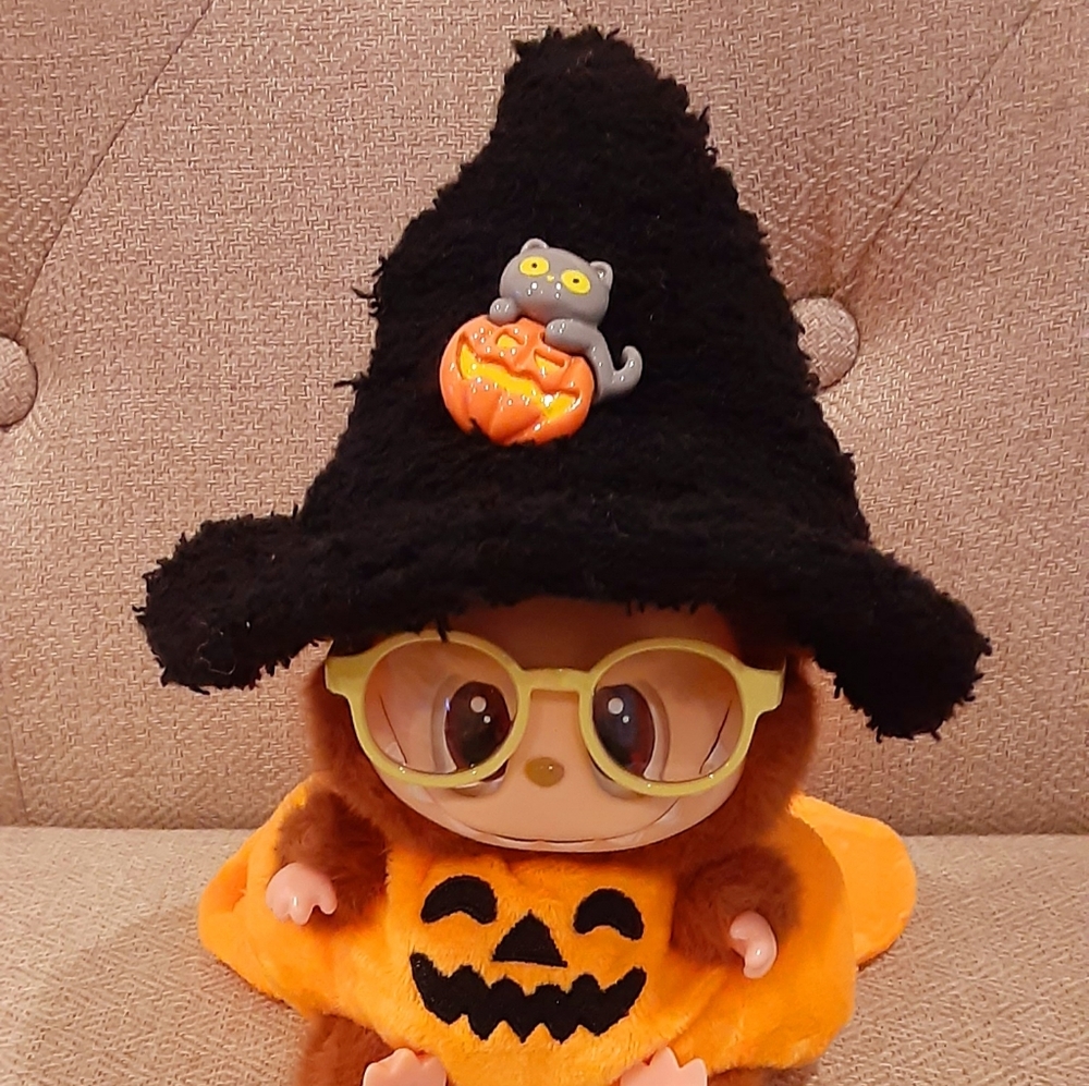 Labubu 2pc  Halloween  Pumpkin Costume Glasses Not Included